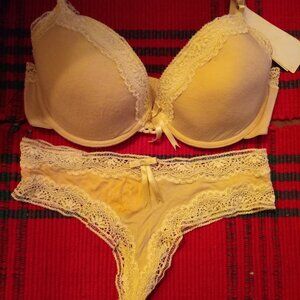 New Elle McPherson Bra & Panty Set 34CPanty Size S